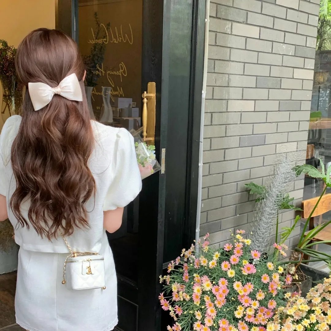 布劳涅森林的女人们